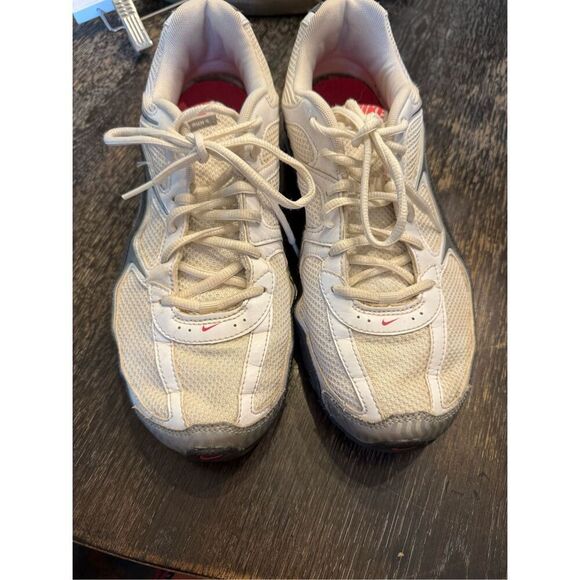 Nike REAX Run White Sneakers Sz 11 - Picture 3 of 8